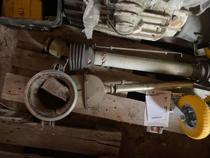 Bild 7:Achse, Vakuumpumpe usw. auch einzeln abzugeben