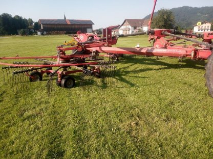 Bild 4:Lely Hibiscus CD 1515 4-Kreisel Schwader Krone Pöttinger