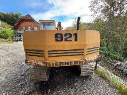 Bild 3:Kettenbagger Liebherr 921