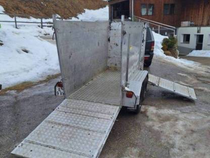 Bild 2:Viehanhänger