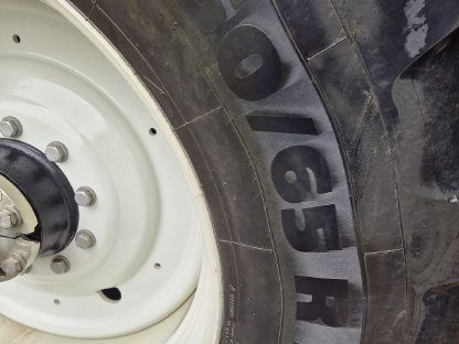 Bild 6:Kompletträder Steyr CVT