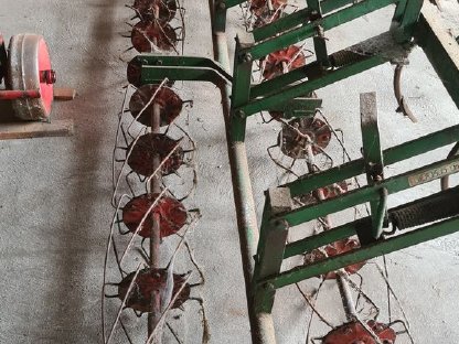 Bild 3:Federzinkengrubber Grubber Kultivator (Efka Klausing)