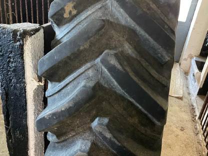 Bild 2:Reifen Firestone 23 R30 Radial