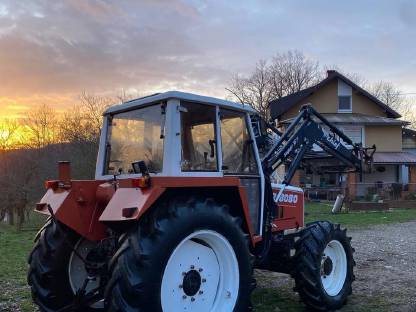 Bild 4:Steyr 8080 A mit Industrie-Frontlader