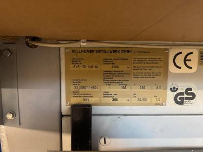 Bild 3:Kardex Regal mit neuen Schrauben