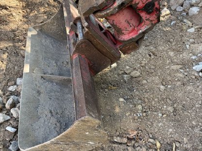 Bild 7:Takeuchi TB228