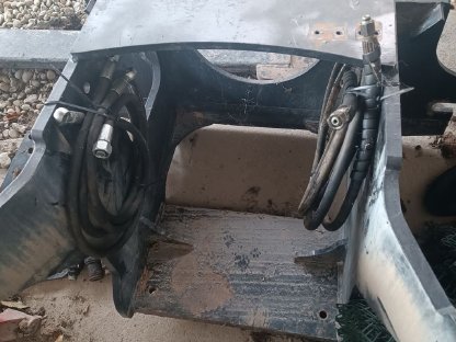 Bild 2:Steyr Profi Anbauplatte Kommunalplatte