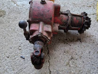 Bild 5:Winkelgetriebe Pöttinger Ladewagen