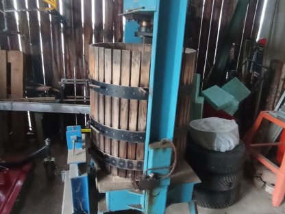 Bild 3:Weinpresse
