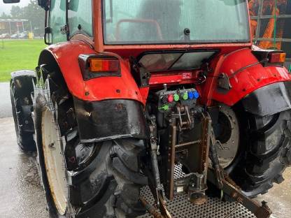 Bild 2:Lindner Geotrac 85 mit Frontlader und Zubehör