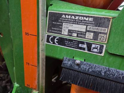 Amazone 1201 UF mit Fronttank 1001