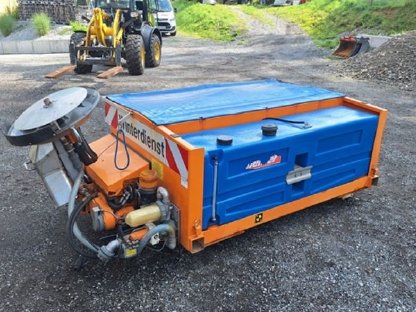 Bild 4:Multicar M30H mit Heatweed Unkrautbekämpfungsanlage