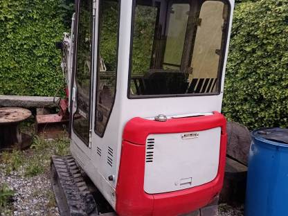 Bild 5:Takeuchi TB 015