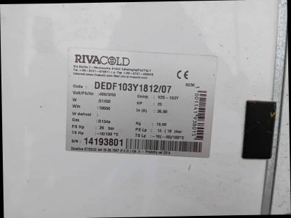 Bild 2:Entfeuchter und Lüfter