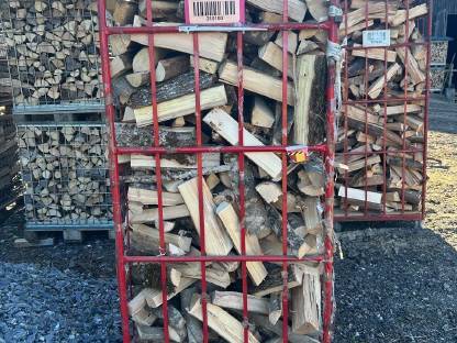 Bild 4:Regionales Brennholz - trocken und ofenfertig