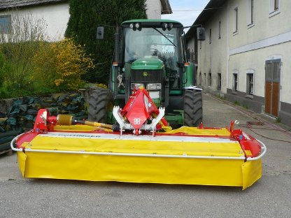 Pöttinger Eurocut 311 und Novadisc 305 aus Betriebsauflösung