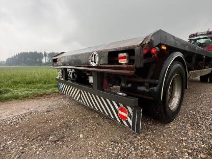 Bild 8:Lkw Container Anhänger Ballen Wagen Traktor Anhänger