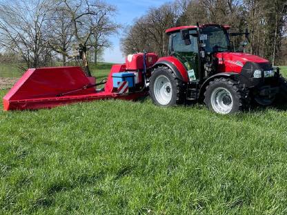 Bild 2:Ampferbekämpfung mit Rumbojet Pflanzenschutz