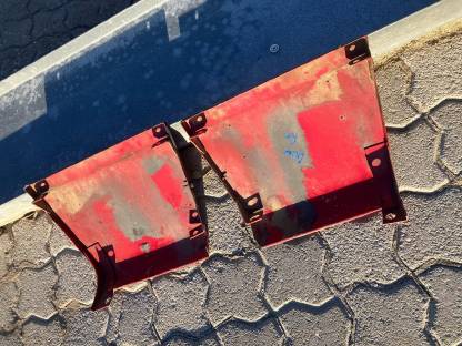 Bild 2:Seitendeckel Steyr Plus