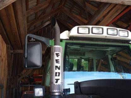 Bild 3:Auspuffblech Edelstahl für Fendt 300 Vario SCR