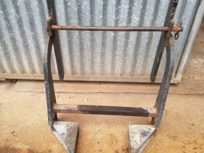 Bild 2:Frontschutz Steyr 80er und 81er Serie