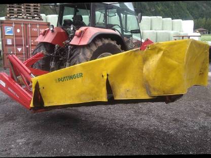 Bild 2:Pöttinger Novadisc 305 Heckmähwerk
