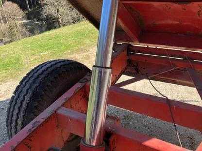 Bild 5:Einachsdreiseitenkipper Maraton