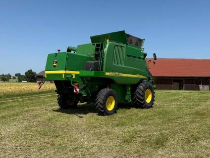 Bild 2:John Deere 9780 CTS Mähdrescher