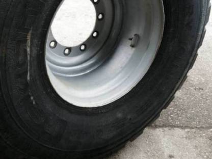 Bild 4:650/65R26.5 Nokian Komplettrad Güllefass Mulde