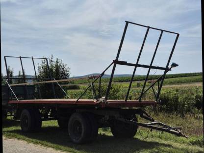 Bild 3:Ballenwagen