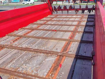 Bild 3:Miststreuer Pöttinger 4 t