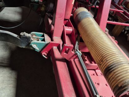 Bild 4:Kreiselegge 6 m Kverneland