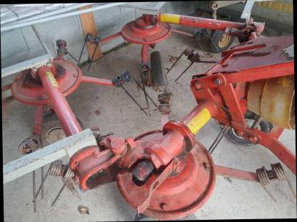 Bild 3:Kreiselheuer Kuhn GF440