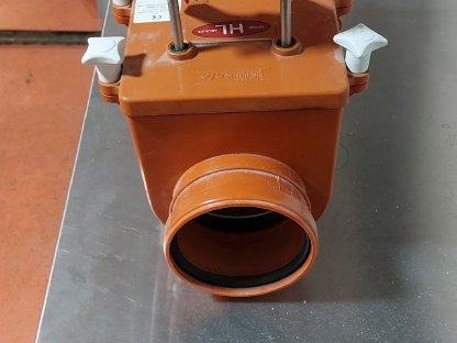 Bild 2:Rückstauklappe DN 110 HL710.2