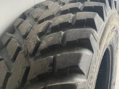 Bild 6:Nokian Kommunalbereifung 400/80 R24 480/80 R34