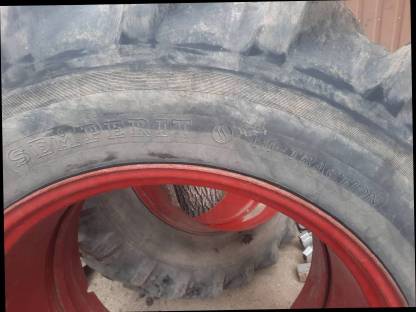 Bild 3:Zwillingsbereifung für Traktor Fendt Favorit 612