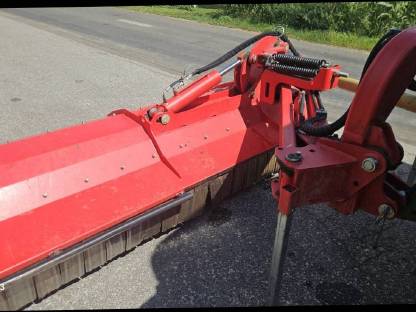 Bild 4:Tehnos Seitenmulcher MB220