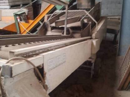 Bild 2:Sortieranlage Abbkippband