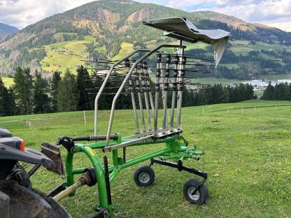 Bild 8:Kreiselschwader Exklusiv 3000