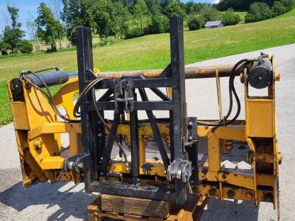 Bild 3:Mammut Siloschneidezange