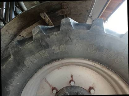 Bild 2:Räder 440/65 R24 Case IH Steyr New Holland