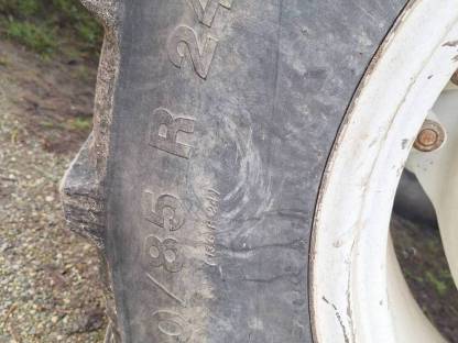 Bild 5:Traktorreifen