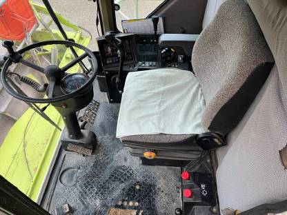 Bild 8:Claas MEGA 204