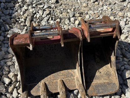 Bild 8:Takeuchi TB228