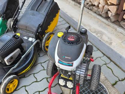 Bild 2:Stromerzeuger, Rasenmäher