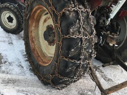 Bild 3:Doppelspurketten Schneeketten 16,9-30/440-28/13,6-36