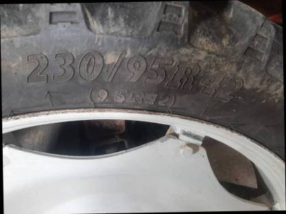 Bild 4:Traktorreifen