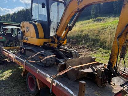 JCB Bagger 3,5t mit Tieflader