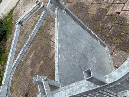 Bild 5:Schafe: 2-Wege-Stop-Sortiertor (Patura)