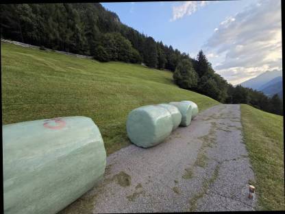 Bild 2:Gärheuballen